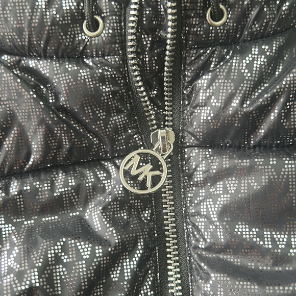 Michael Kors Girls Logo print puffer size 8 - Picture 3 of 6